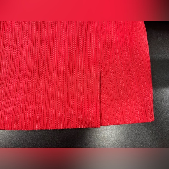 Kay Unger New York Textured Red Lined Dress Size 12 w/Slight Slit - Picture 4 of 5